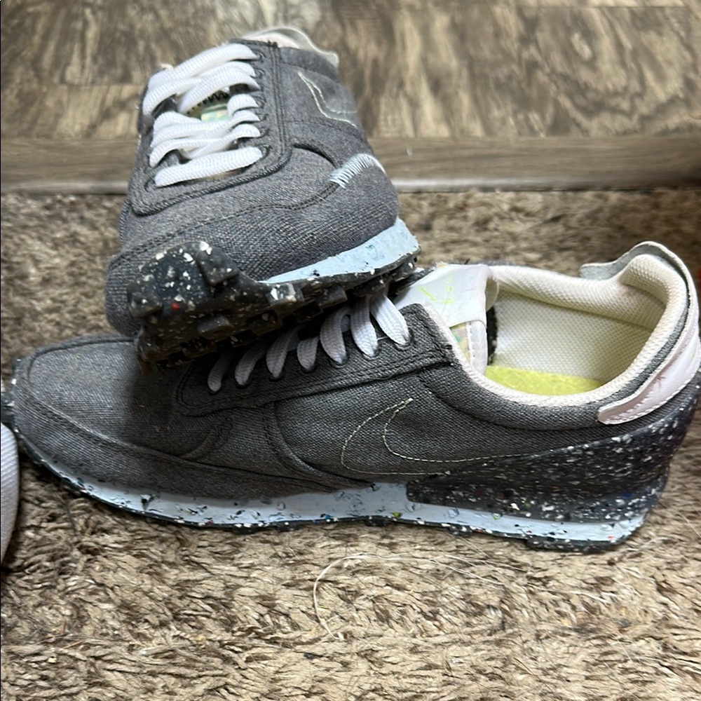 Nike Daybreak